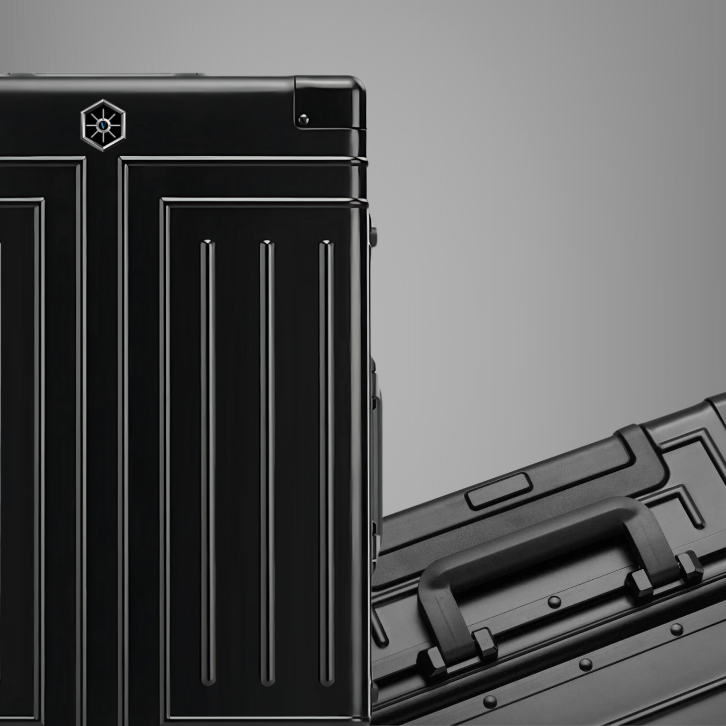 Nimbus – Vacuum Aluminum Carry-On