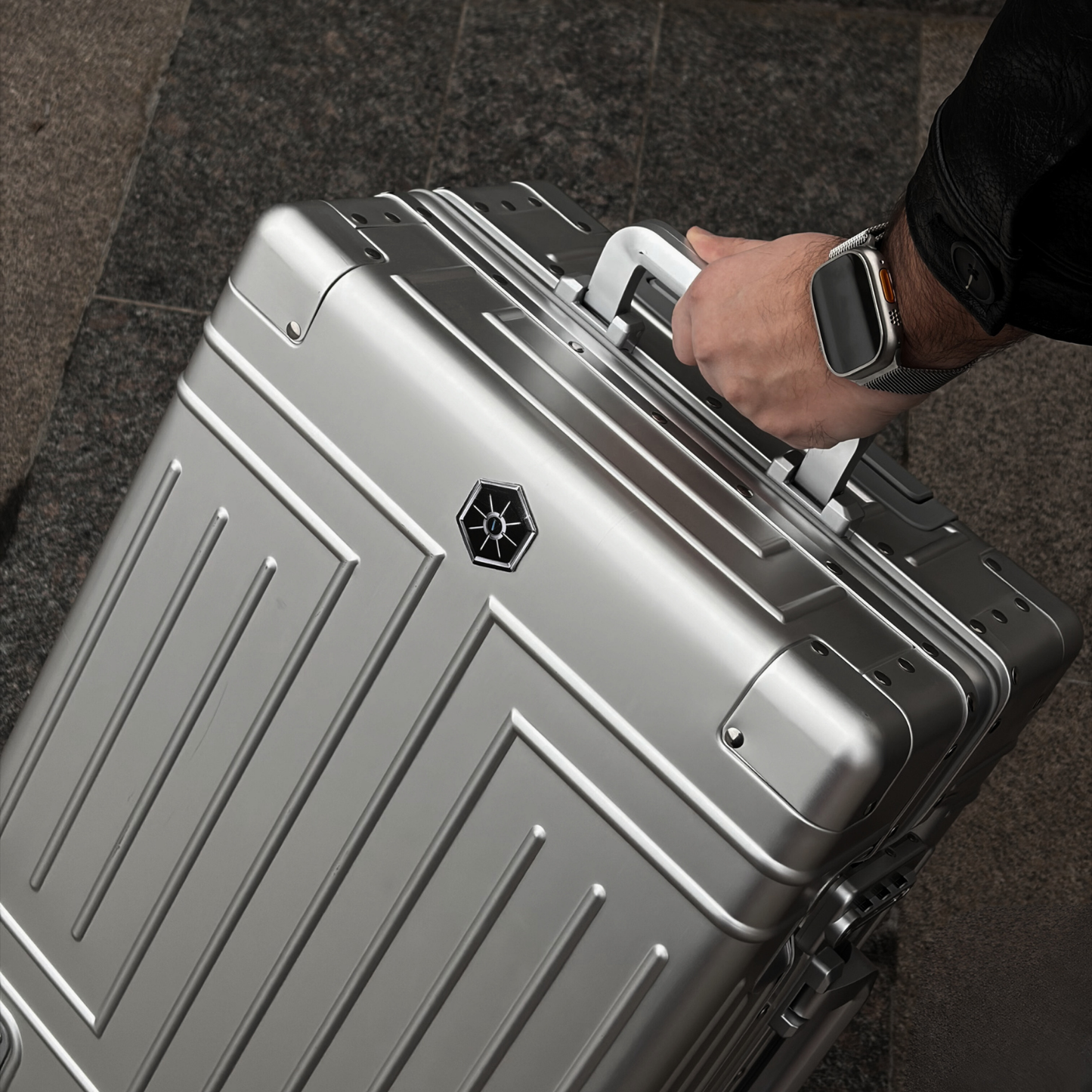 Nimbus – Vacuum Aluminum Carry-On