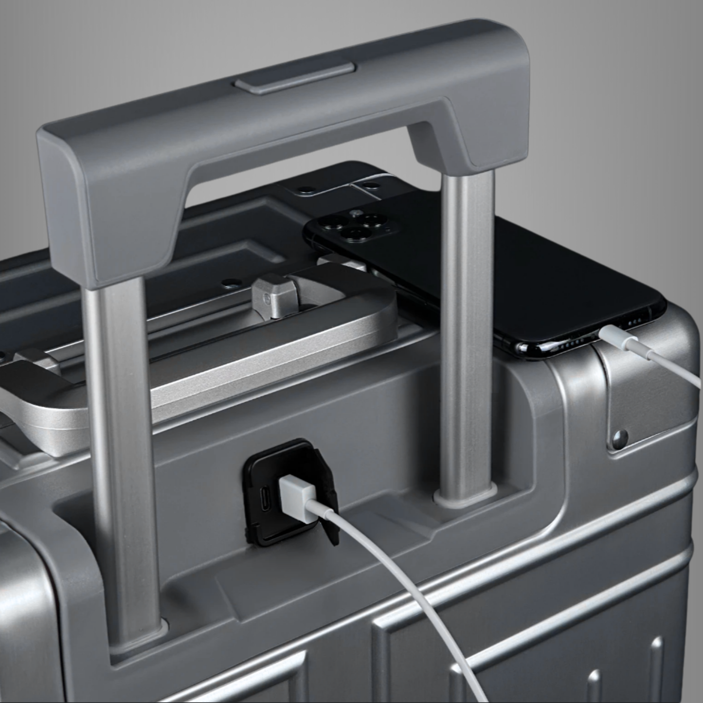 Nimbus – Vacuum Aluminum Carry-On