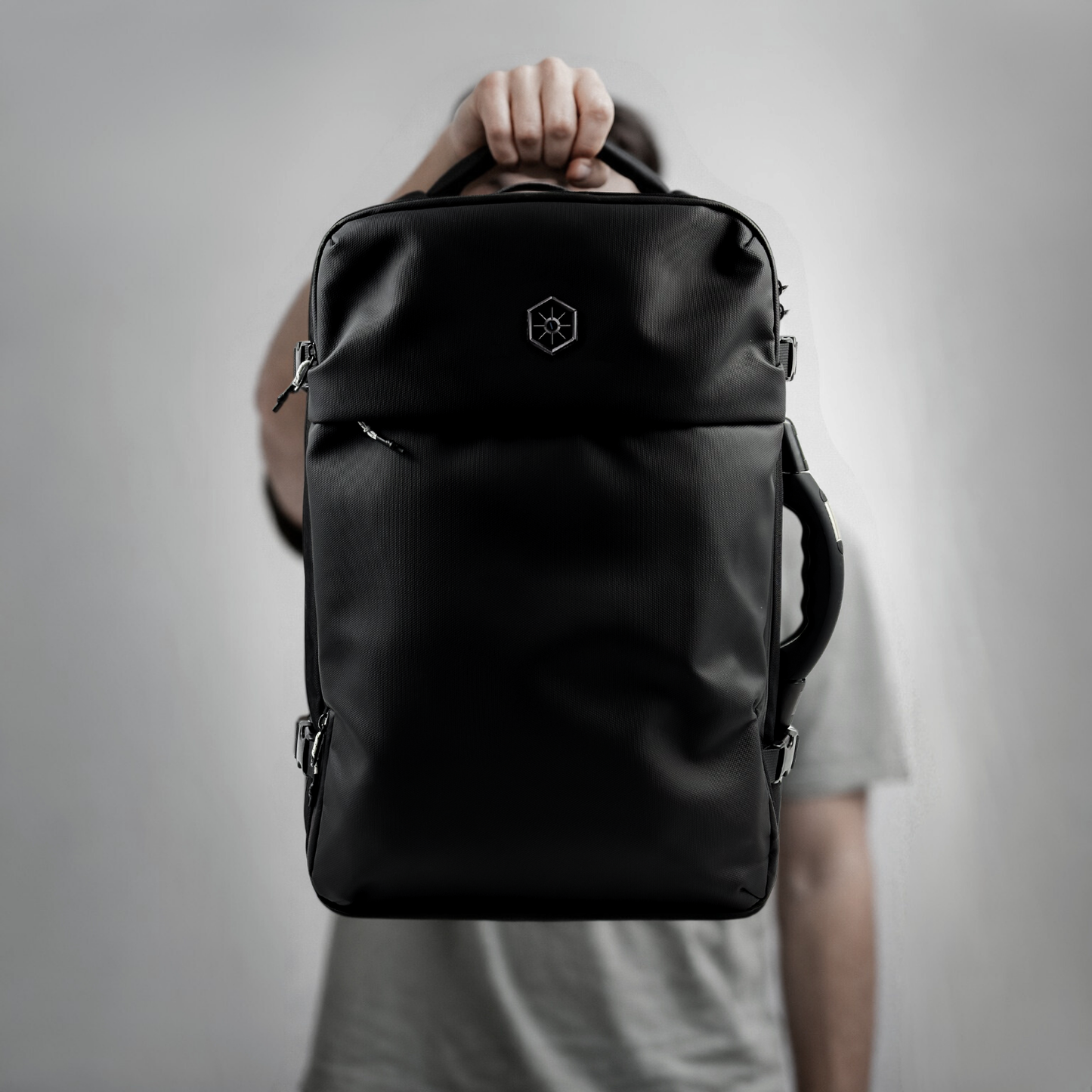 Nomad – Modular Travel Backpack